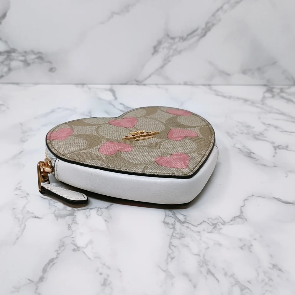 coach heart signature coin case - Picture 4 of 6